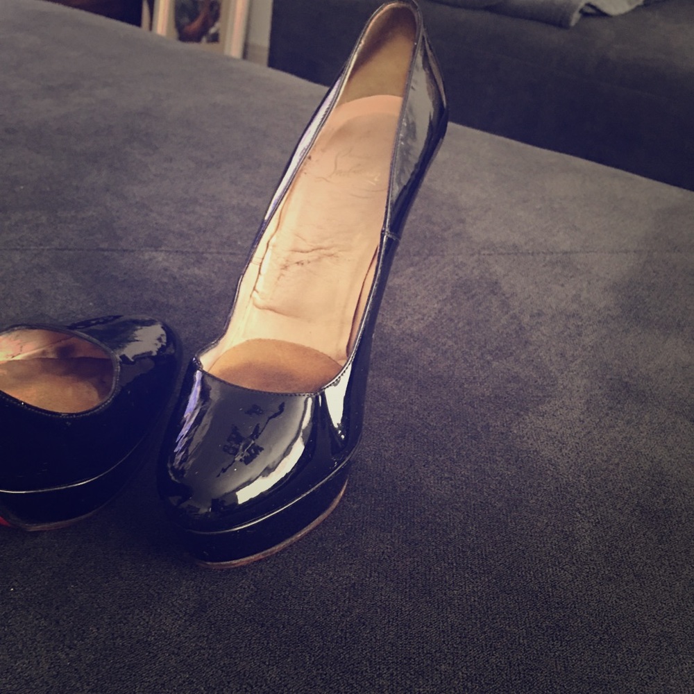 AUTHENTIC!Bianca Christian Louboutin black heels